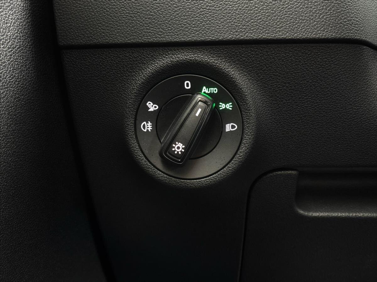 Škoda Karoq SUV / Terénní 1,5 l 110 kw