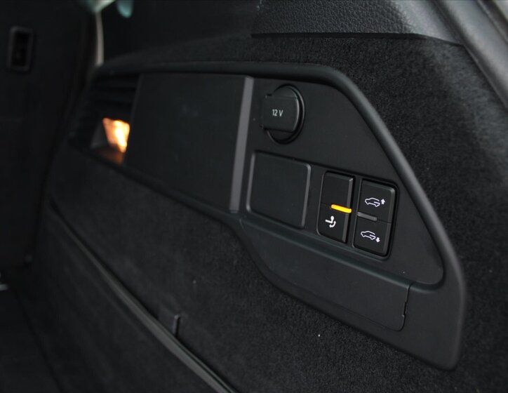 Volkswagen Touareg SUV 3,0 l 193 kw