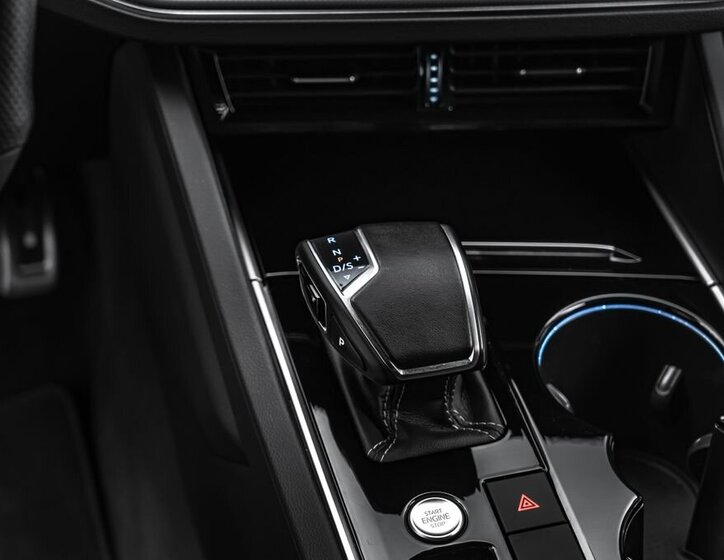 Volkswagen Touareg SUV / Terénní 3,0 l 210 kw