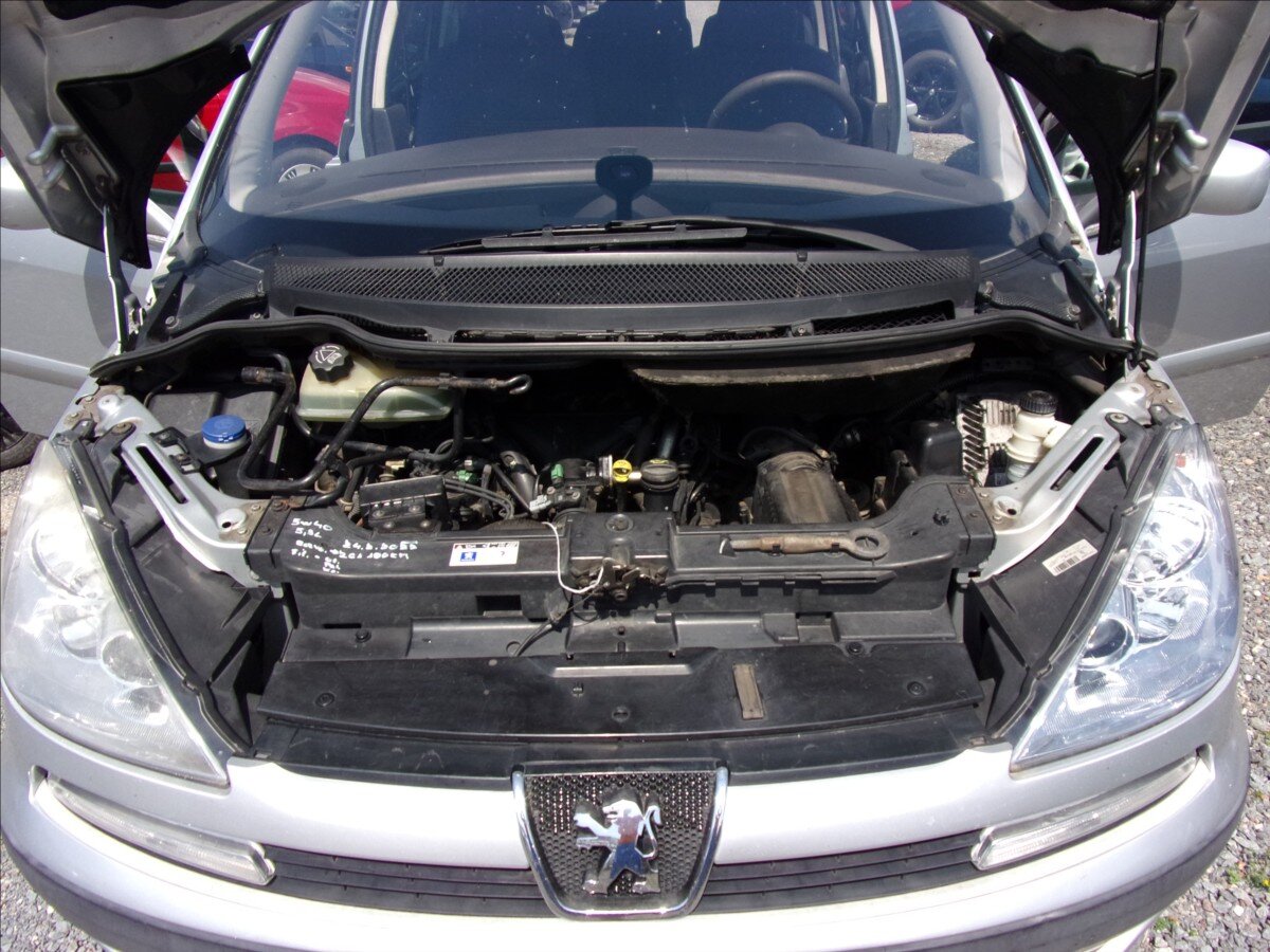 Peugeot 807 MPV 2,0 l 100 kw