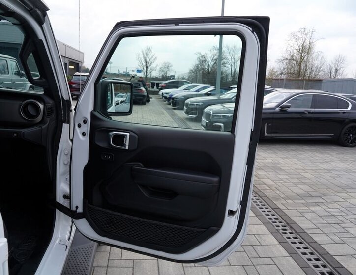 Jeep Wrangler SUV / Terénní 2,1 l 147 kw