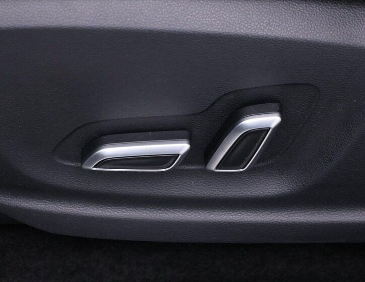 MG HS SUV / Terénní 1,5 l 119 kw