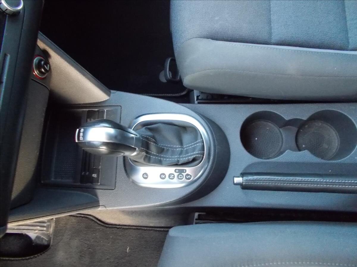 Volkswagen Touran MPV 1,6 l 77 kw