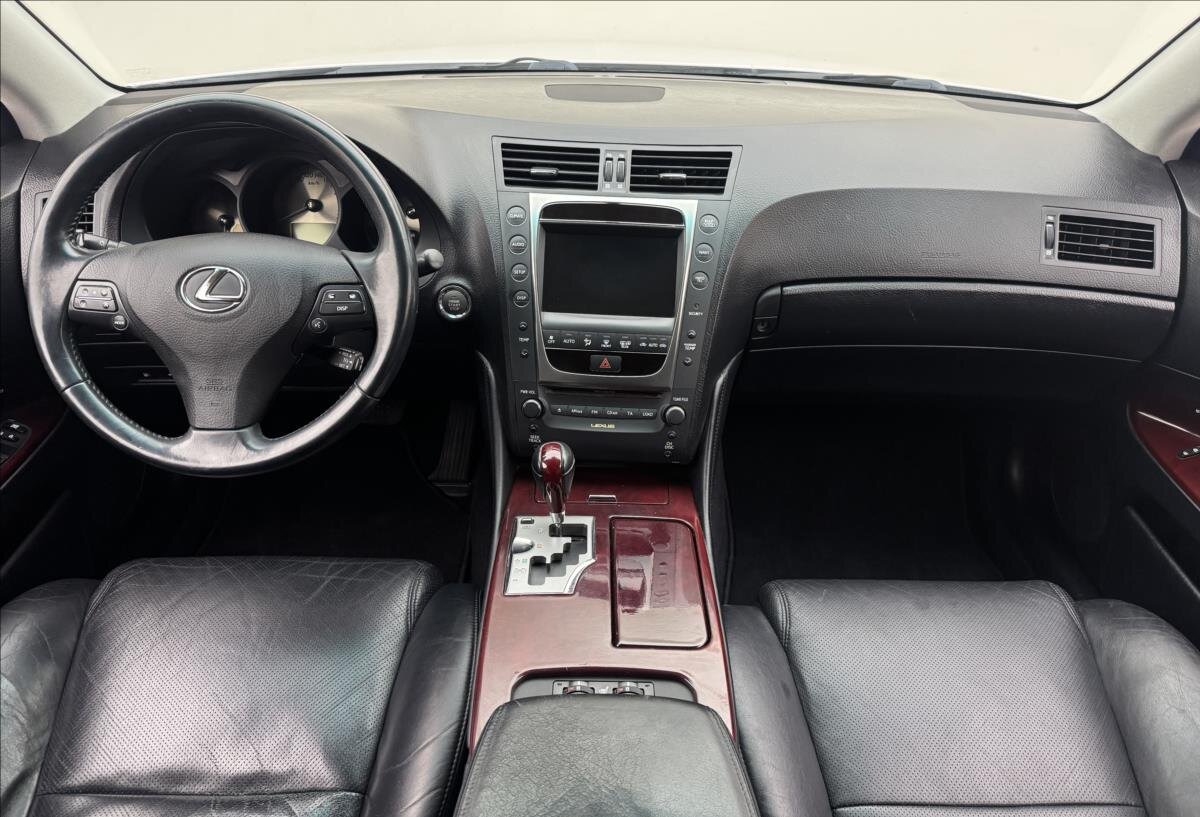 Lexus GS 300 Sedan / Limuzína 3,0 l 183 kw