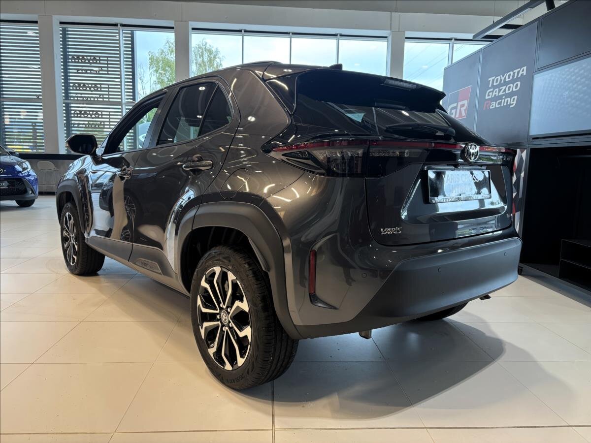 Toyota Yaris Cross SUV 1,5 l 85 kw