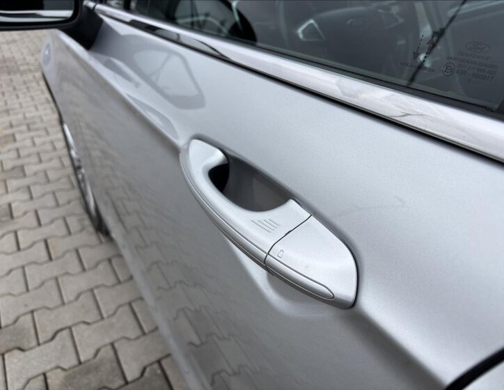 Ford Mondeo Kombi 2,0 l 140 kw