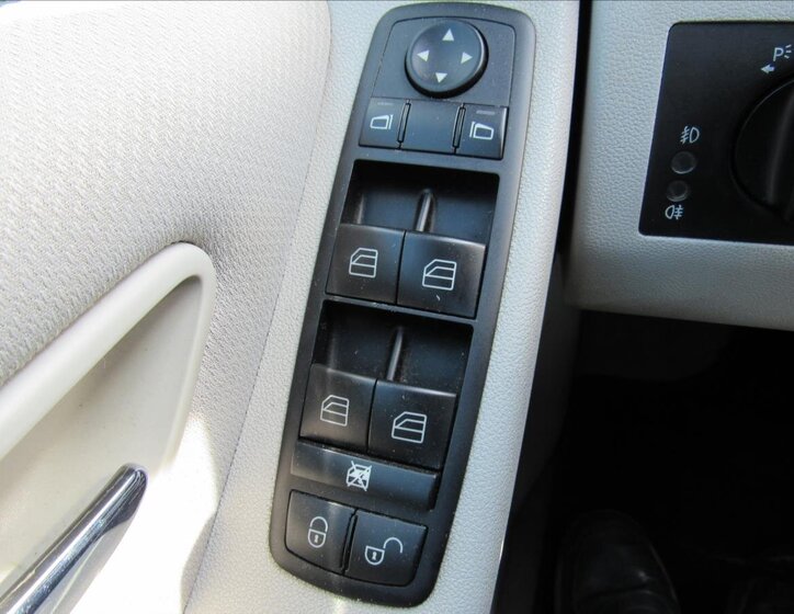 Mercedes-Benz Třídy B Kombi 2,0 l 142 kw