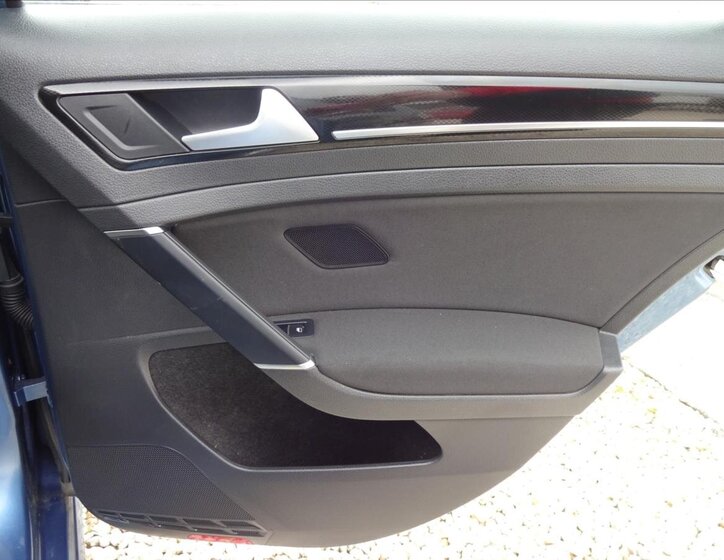 Volkswagen Golf Kombi 1,6 l 77 kw