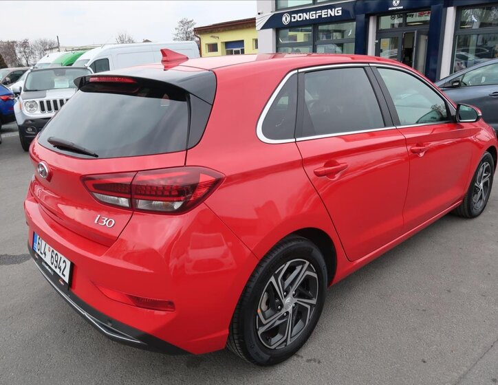 Hyundai i30 Hatchback 998,0 88 kw
