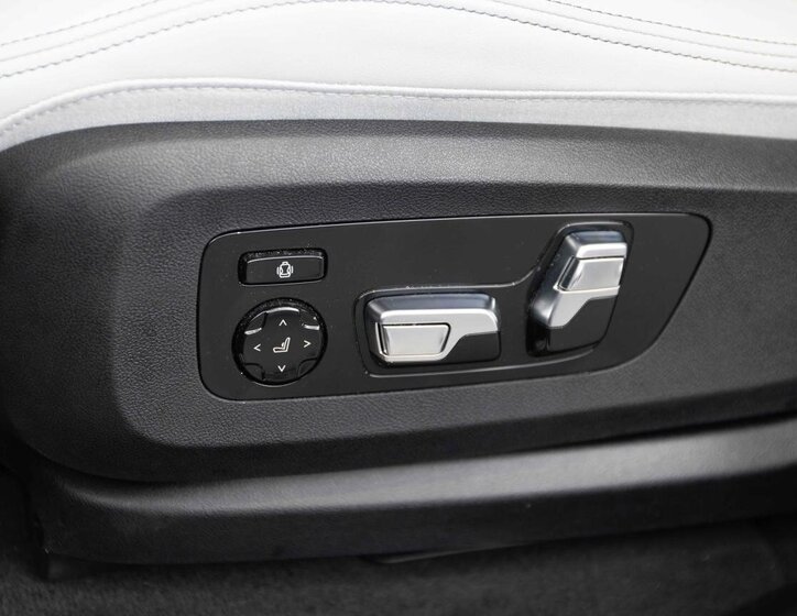 BMW X5 SUV 3,0 l 360 kw