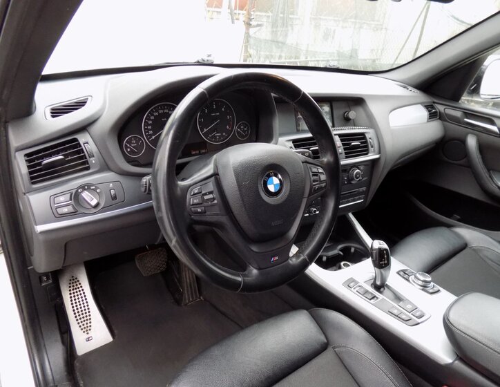 BMW X3 SUV / Terénní 2,0 l 135 kw
