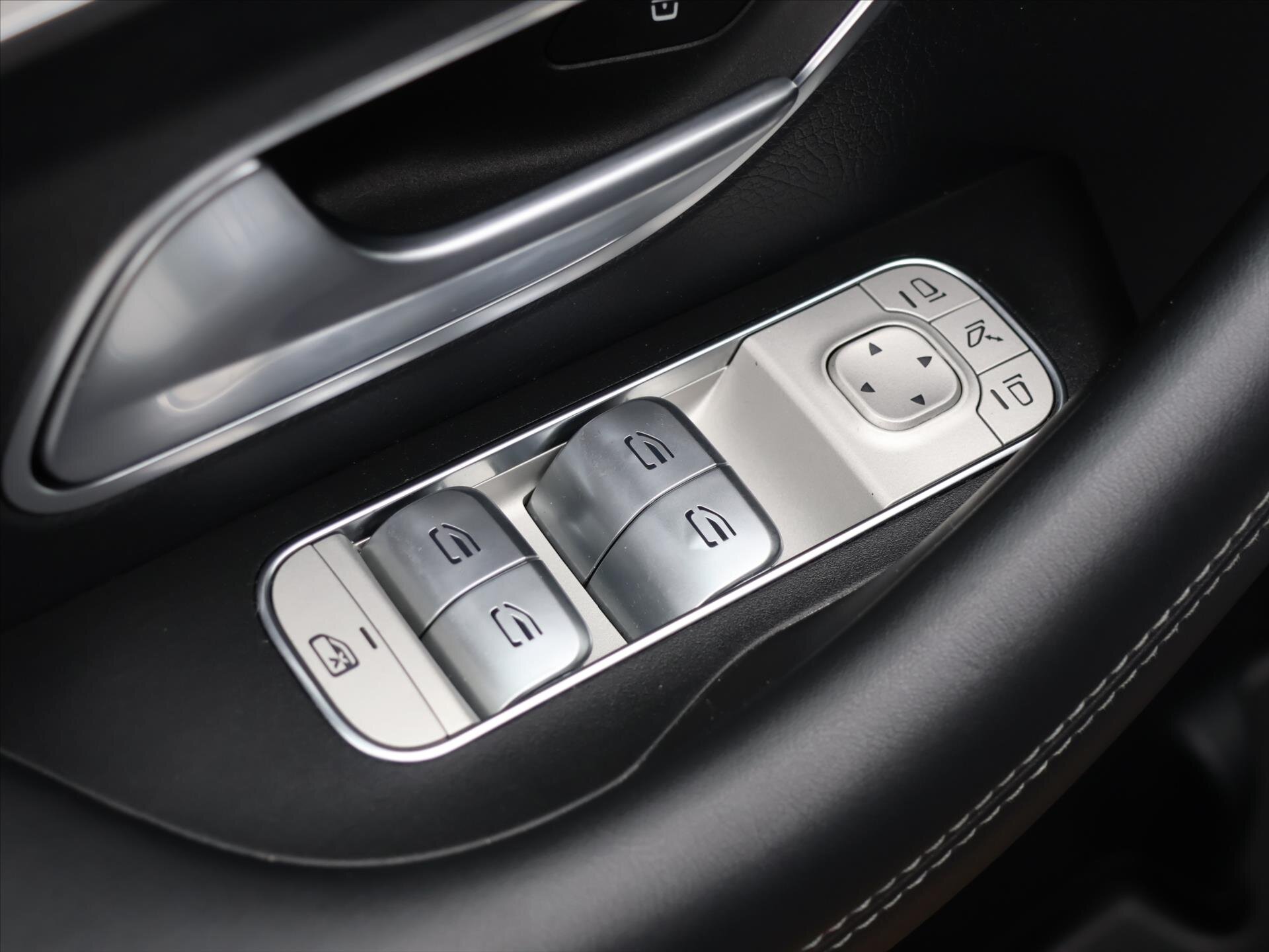 Mercedes-Benz GLE SUV 3,0 l 270 kw