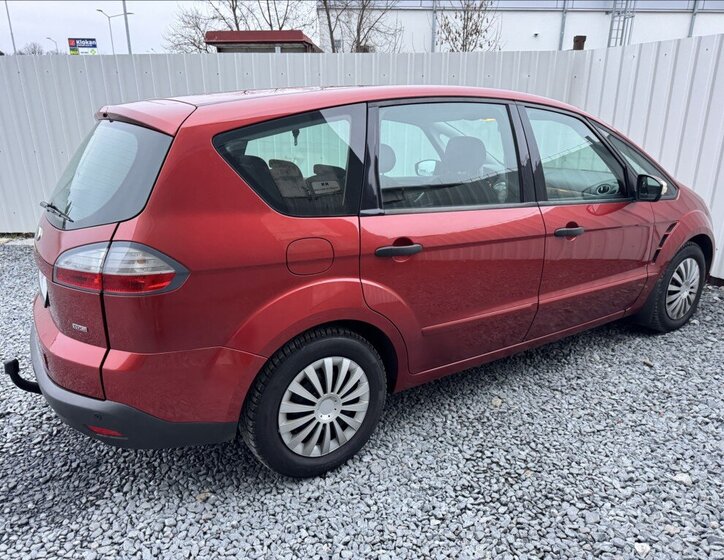 Ford S-MAX 13
