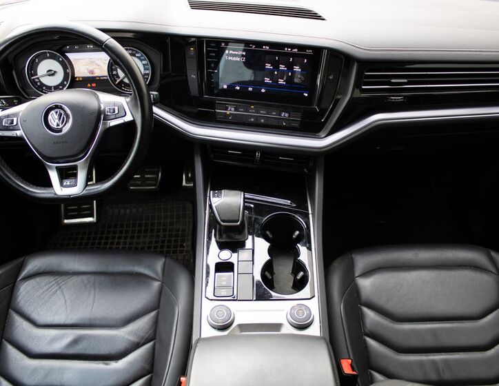 Volkswagen Touareg 11