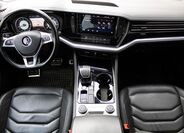 Volkswagen Touareg 11