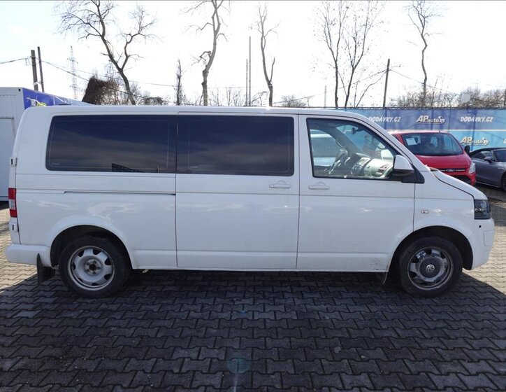 Volkswagen Caravelle Ostatní 2,0 l 132 kw