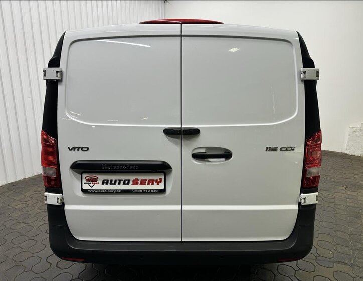 Mercedes-Benz Vito 7