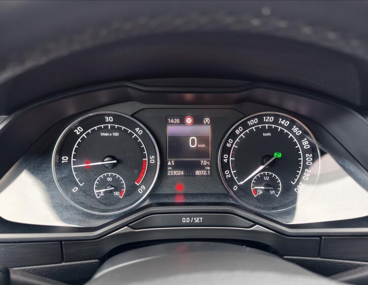 Škoda Superb Liftback 2,0 l 140 kw