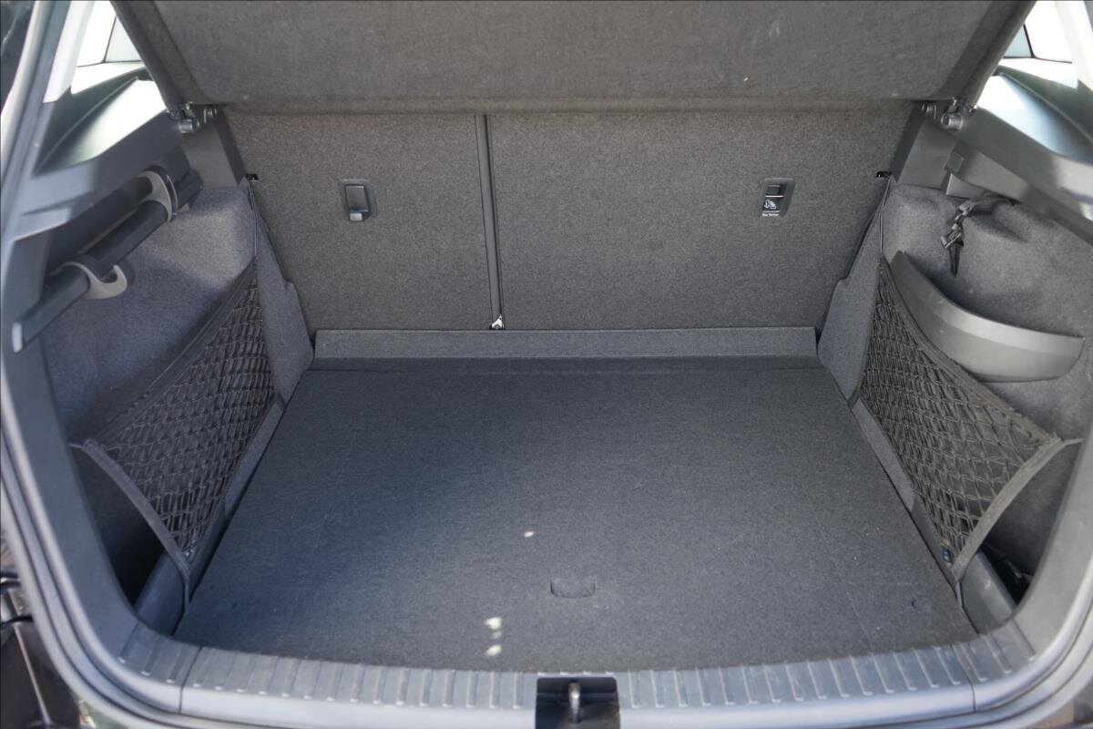 Škoda Karoq SUV / Terénní 1,5 l 110 kw