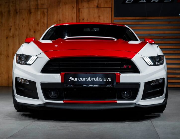 Ford Mustang 11