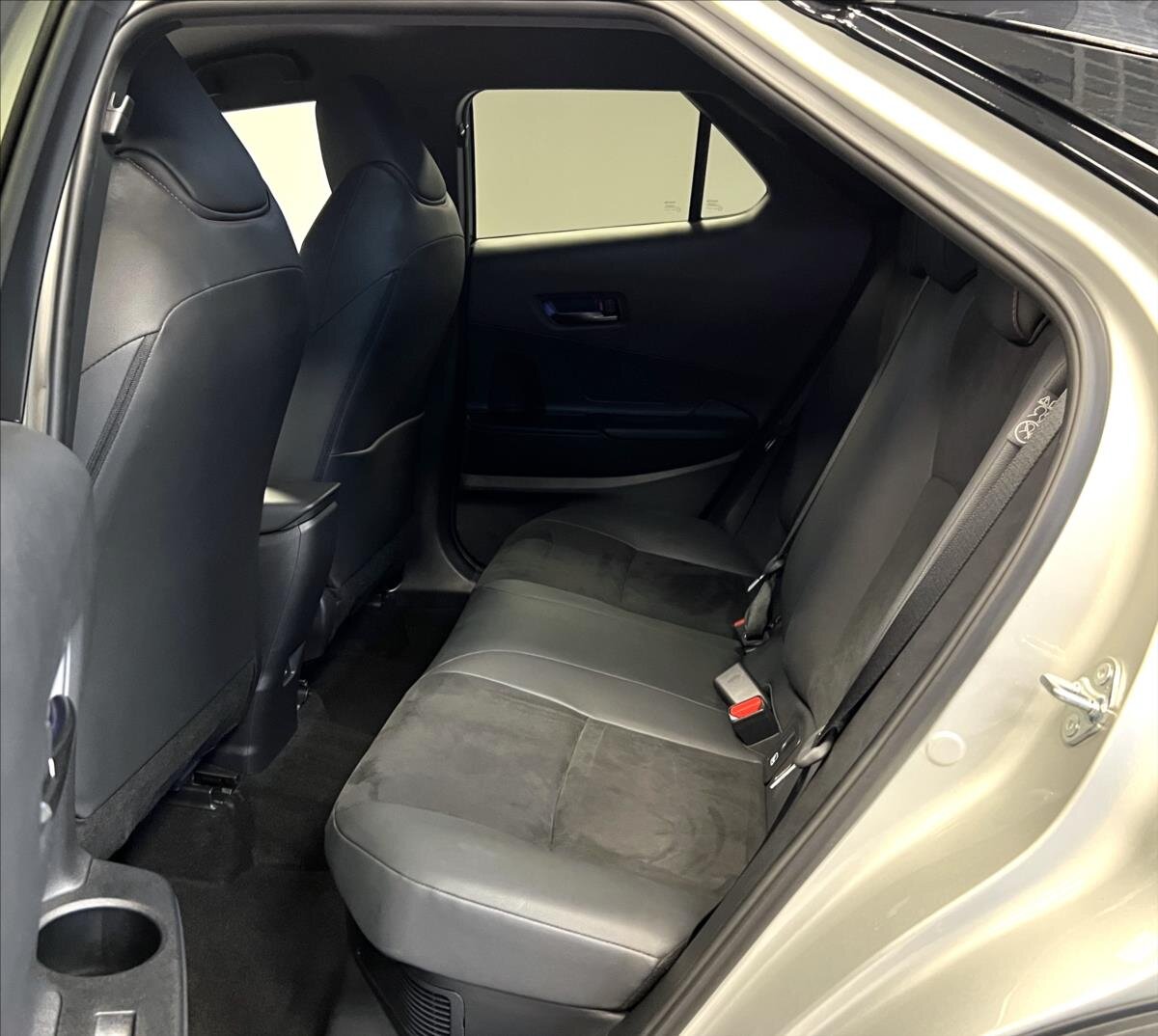 Toyota C-HR Hatchback 2,0 l 112 kw