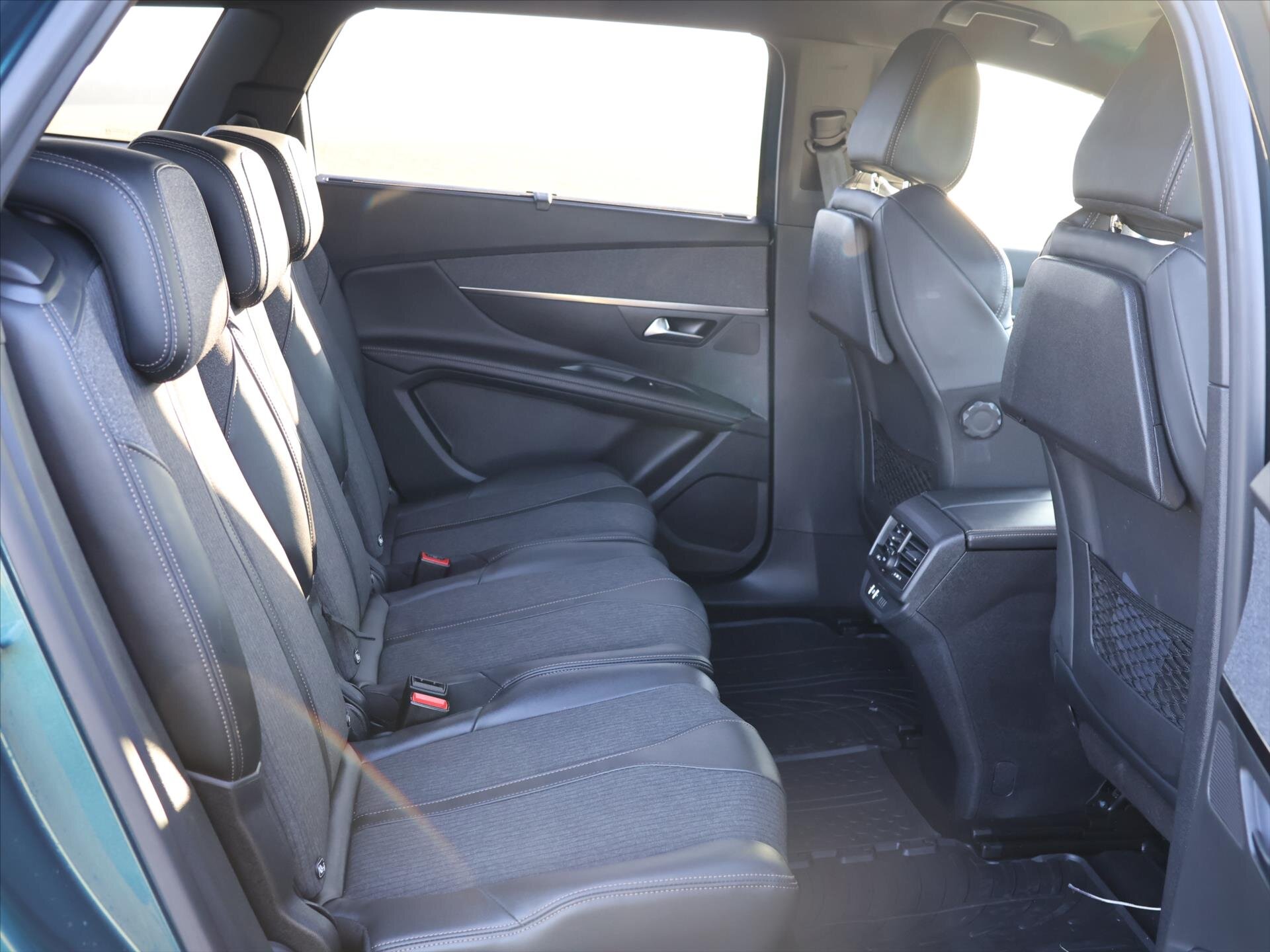 Peugeot 5008 SUV 1,6 l 133 kw