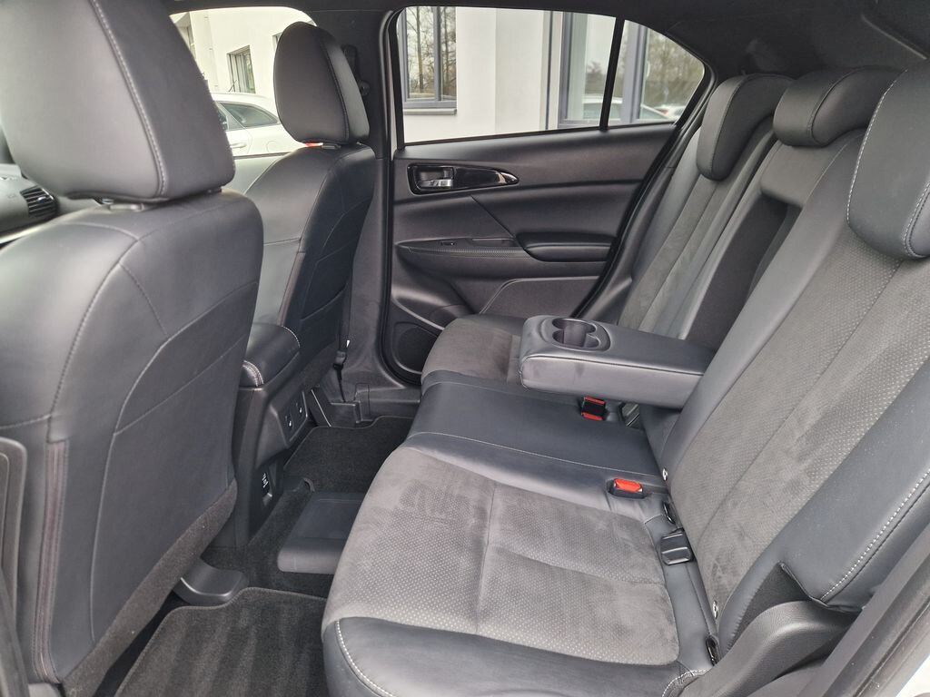 Mitsubishi Ostatní SUV / Terénní 2,4 l 138 kw