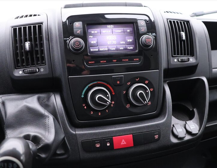 Peugeot Boxer Ostatní 2,2 l 103 kw