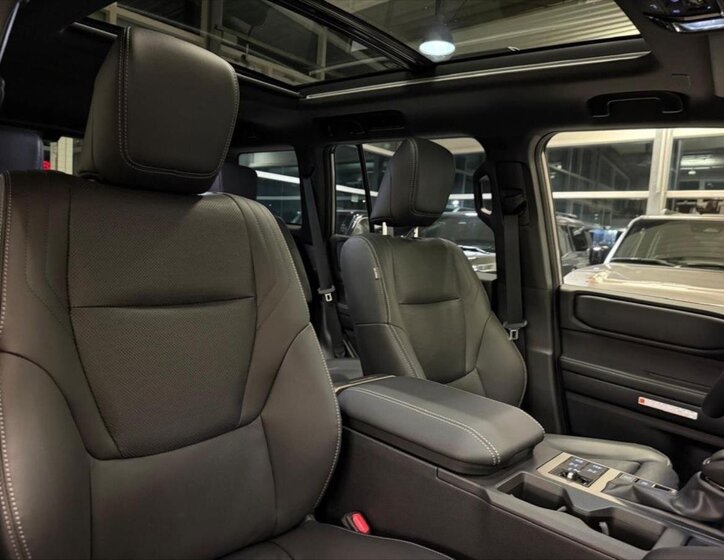 Toyota Land Cruiser SUV 2,8 l 150 kw