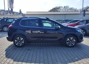 Peugeot 2008 SUV / Terénní 1,2 l 81 kw