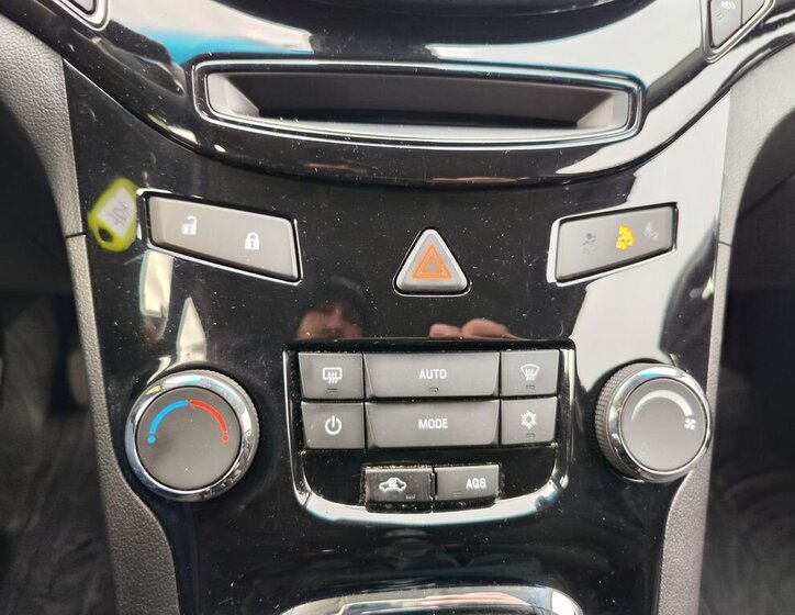 Chevrolet Orlando 21