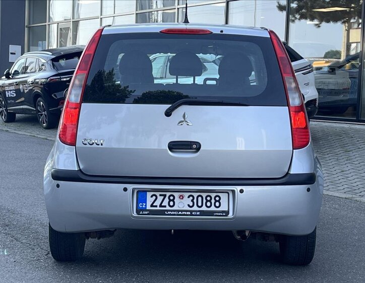 Mitsubishi Colt Hatchback 1,1 l 55 kw