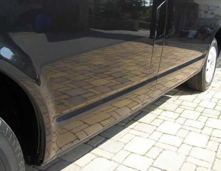 Volkswagen Caravelle MPV 2,5 l 128 kw