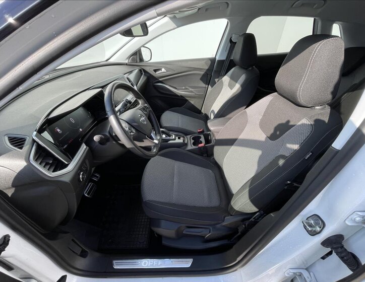 Opel Grandland SUV / Terénní 1,5 l 96 kw