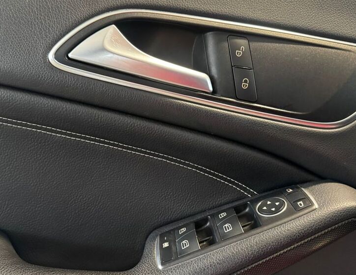 Mercedes-Benz CLA 10