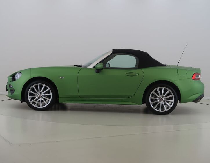 Fiat 124 Spider 8