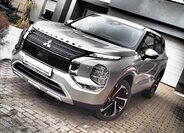 Mitsubishi Outlander 1