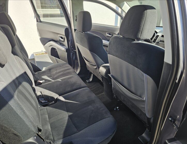 Mitsubishi Outlander SUV / Terénní 2,2 l 115 kw