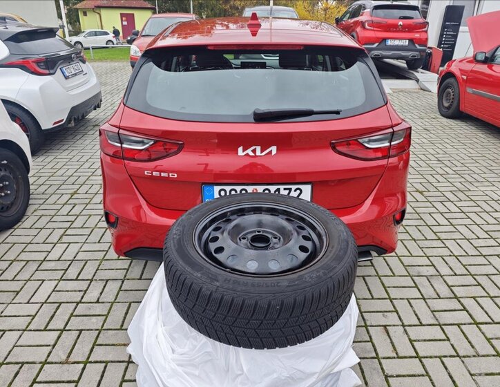 KIA Ceed Hatchback 998,0 73 kw