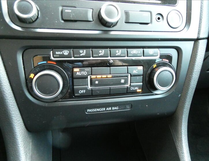 Volkswagen Golf Kombi 1,6 l 77 kw