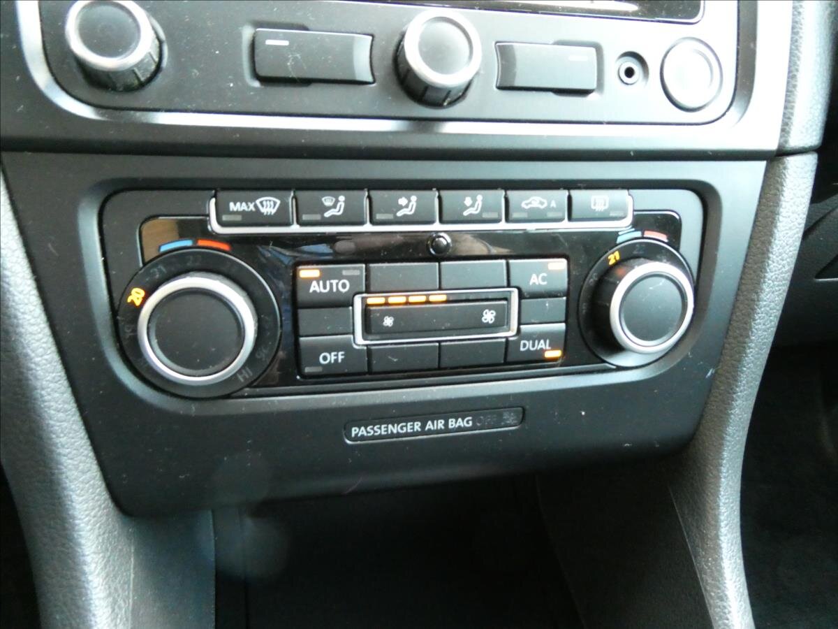 Volkswagen Golf Kombi 1,6 l 77 kw