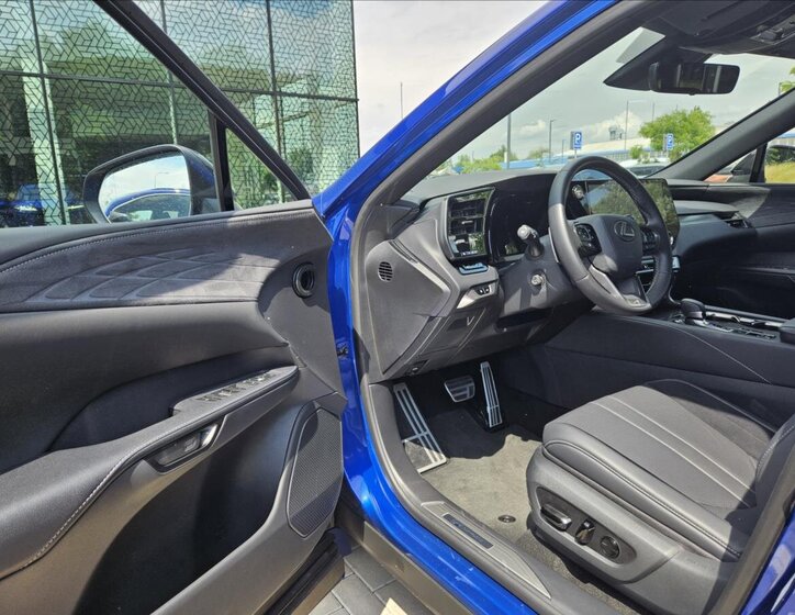 Lexus RX 500h SUV / Terénní 2,4 l 273 kw