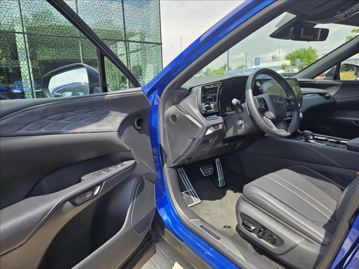 Lexus RX 500h SUV / Terénní 2,4 l 273 kw