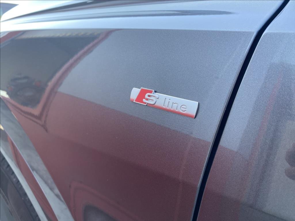 Audi Q8 SUV / Terénní 3,0 l 250 kw