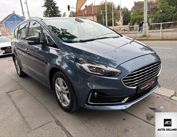 Ford S-MAX 8