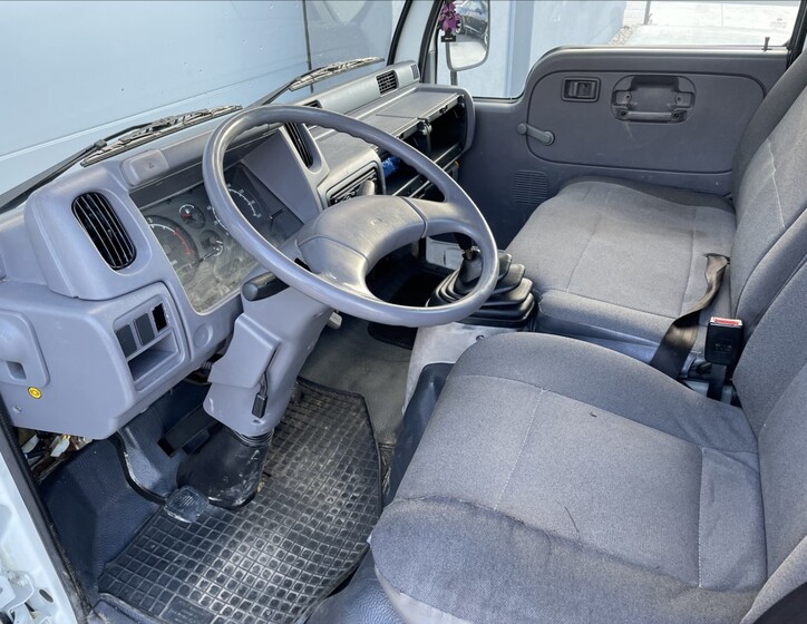 Nissan Cabstar 7