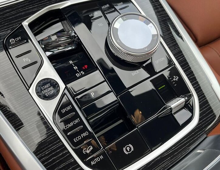 BMW X7 SUV / Terénní 3,0 l 250 kw