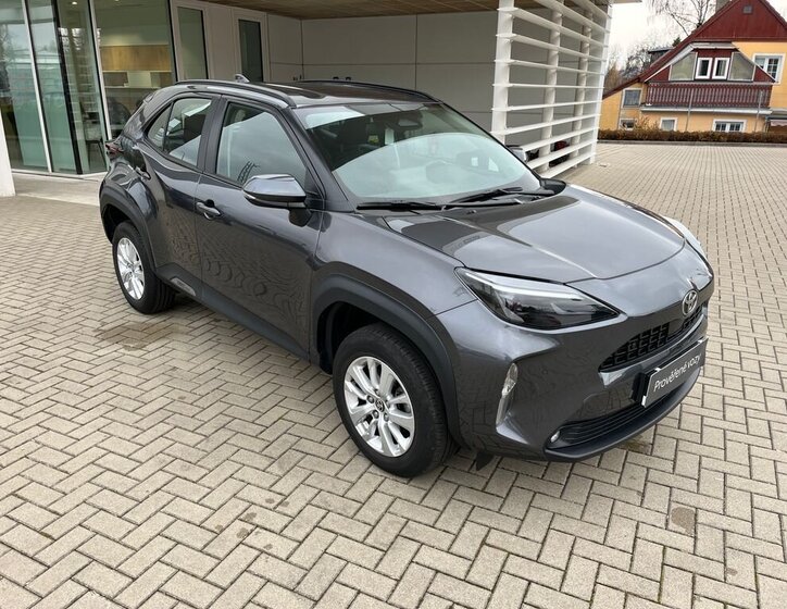 Toyota Yaris Cross 8