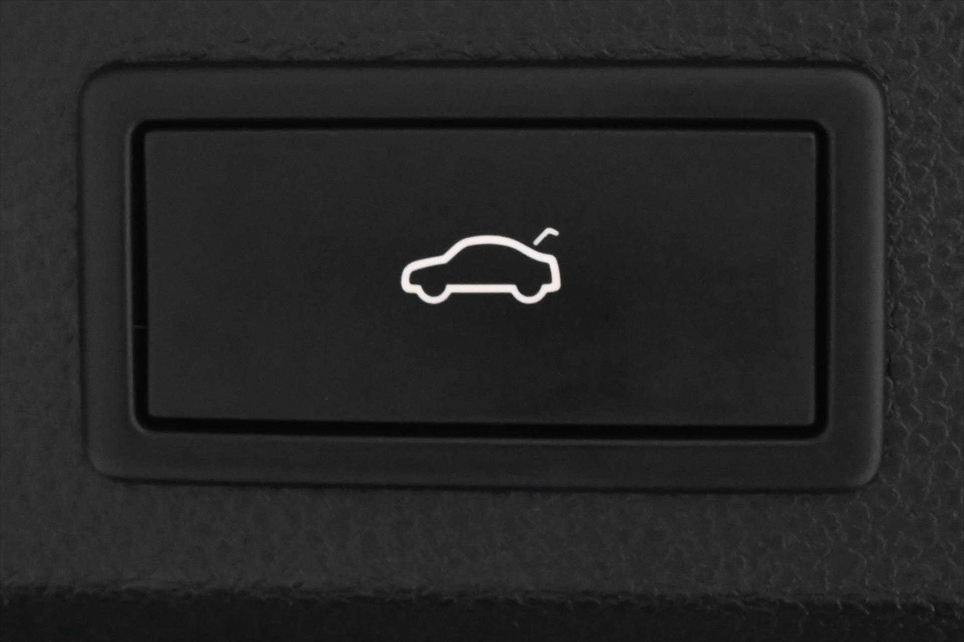 Škoda Karoq SUV 1,5 l 110 kw