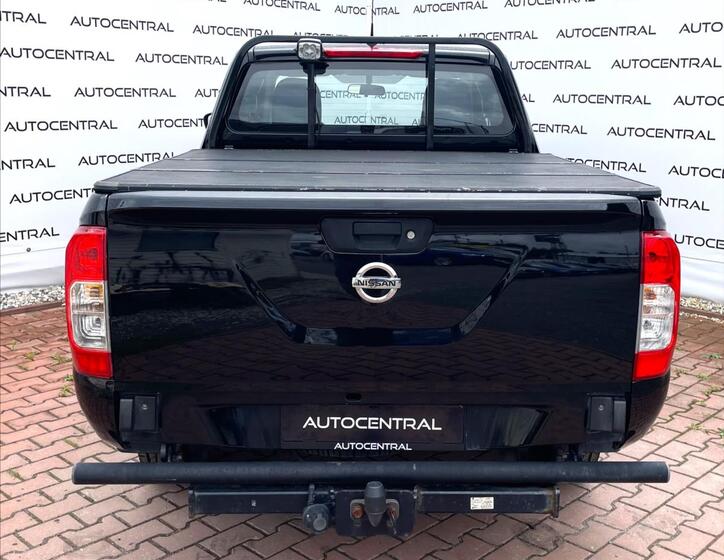 Nissan Navara 5